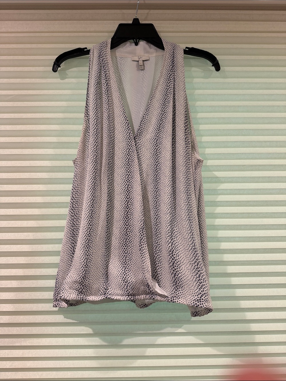 Joie Sleeveless V-Neck Draped Blouse in Light Gray with Black Dot Print